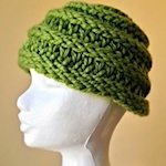 Finger-knitted beanie hat by bean creative