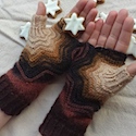 Zimtstern Mitts by Sybil R