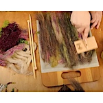 Let's create handspun art yarn on a theme